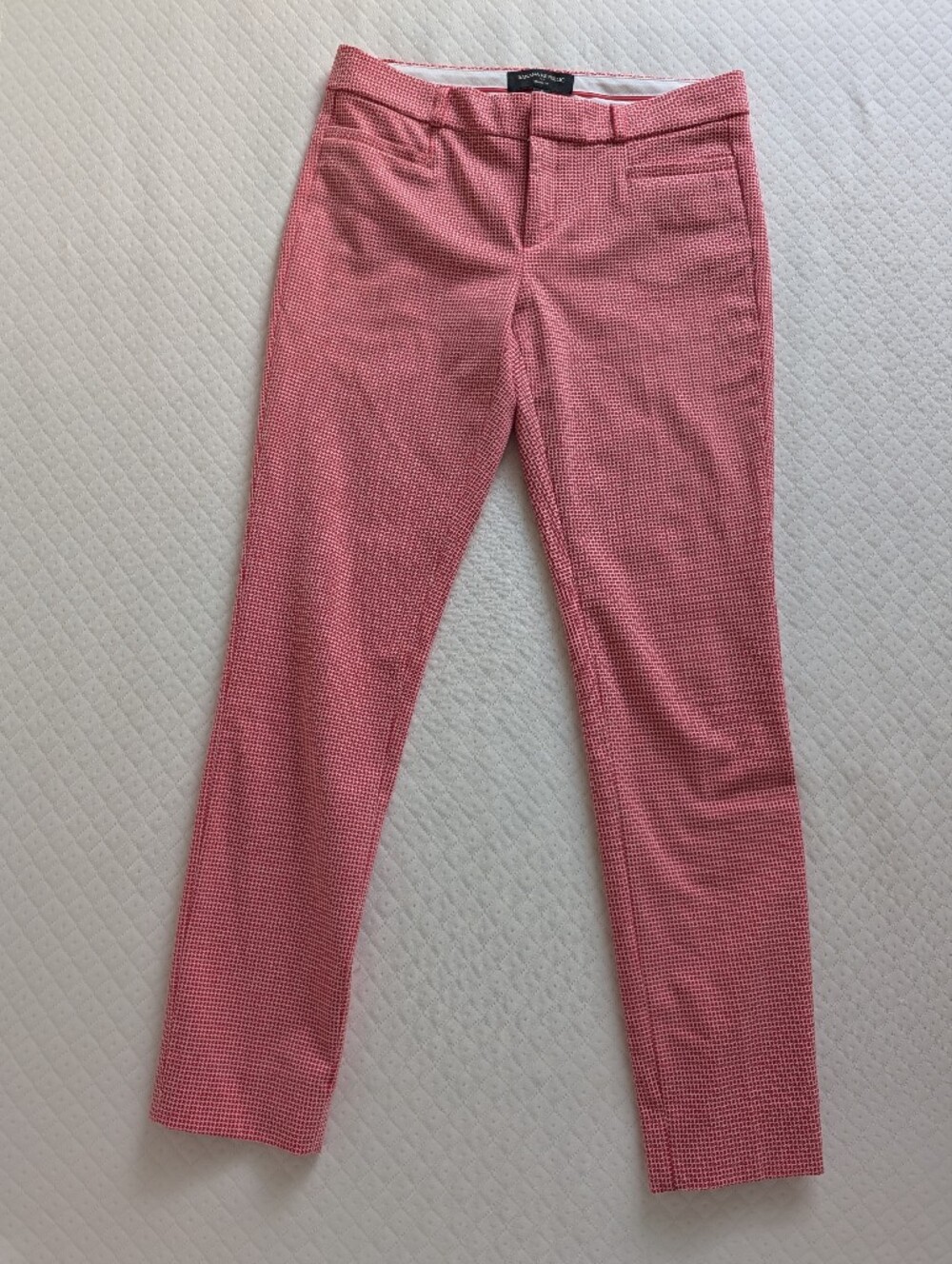 Banana Republic Pink Textured Sloan Fit Slim fit slacks trousers, size 2 office